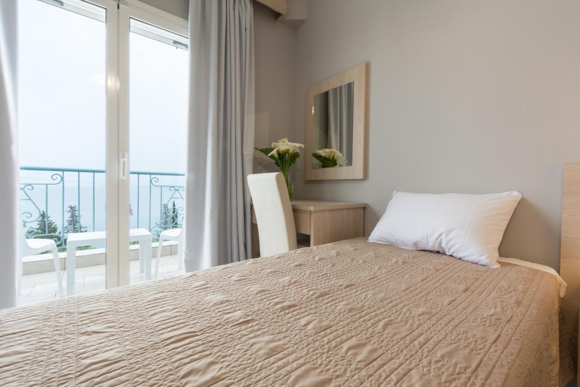 Aparthotel Corfu Aquamarine Notos Zimmer foto