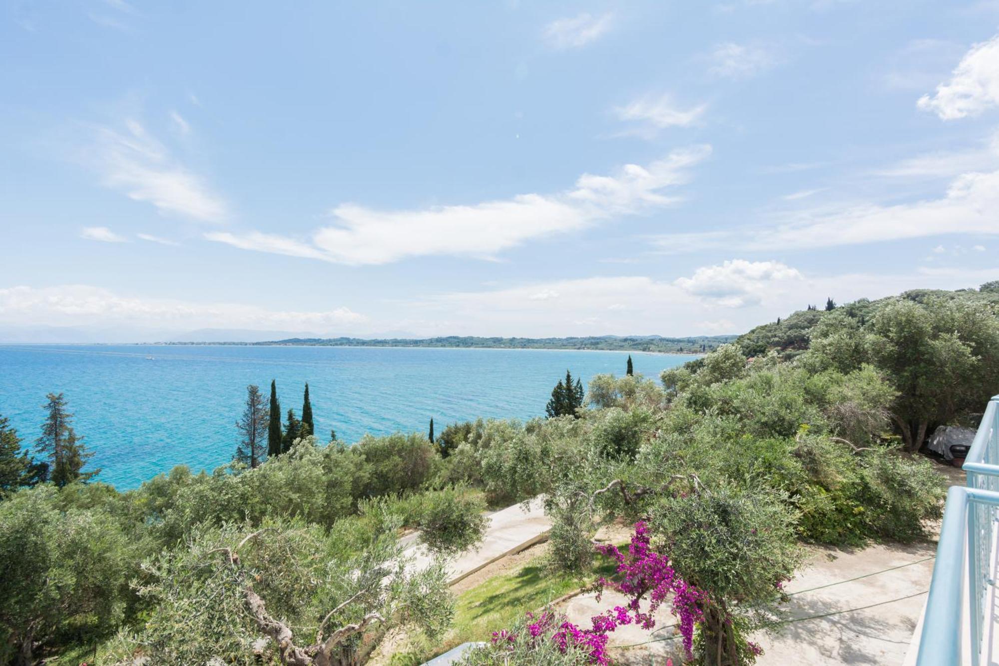Aparthotel Corfu Aquamarine Notos Zimmer foto